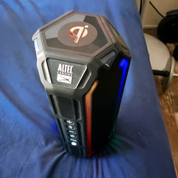 Altec lancing Bluetooth speaker